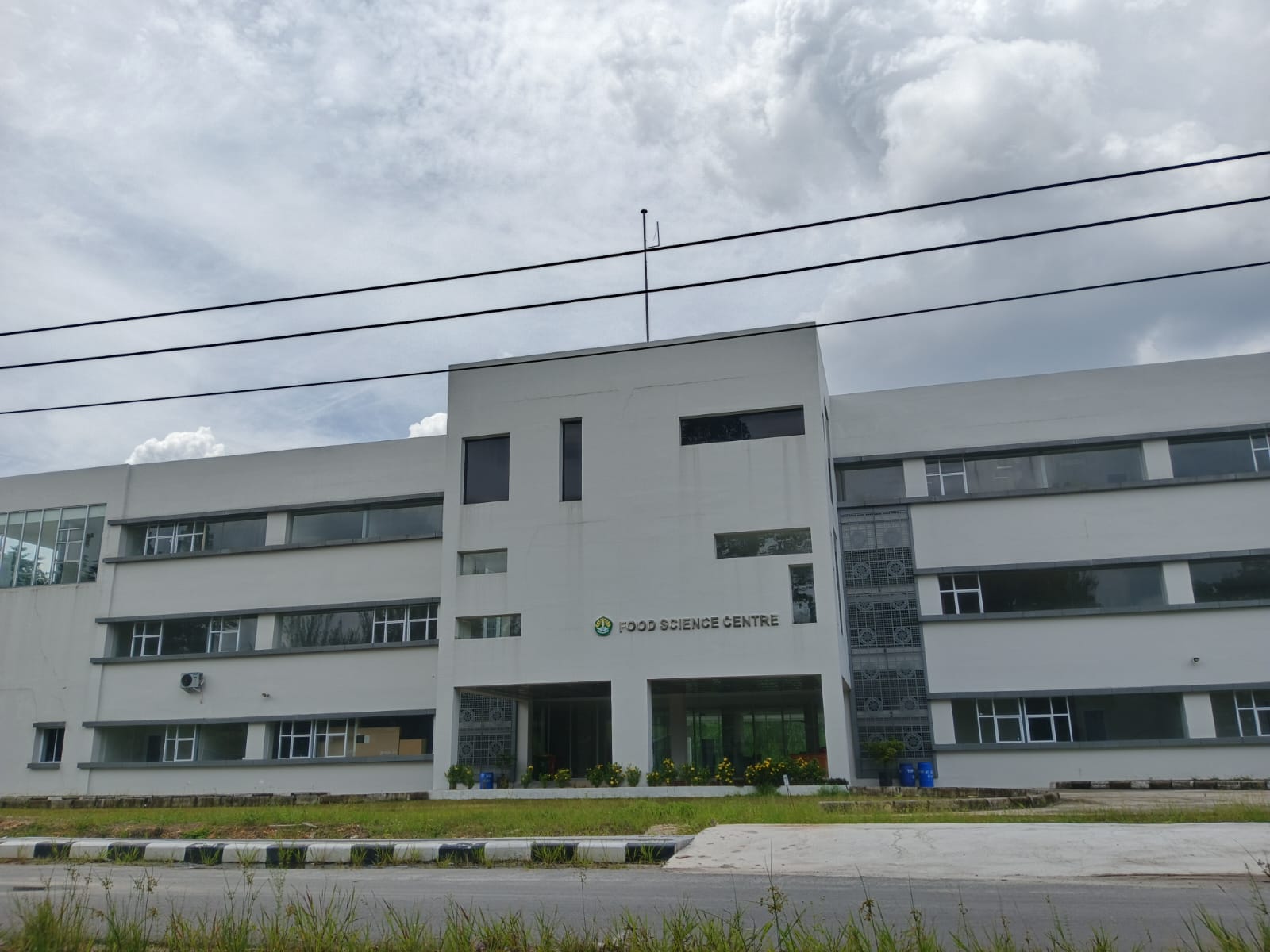GEDUNG FOOD SCIENCE CENTER