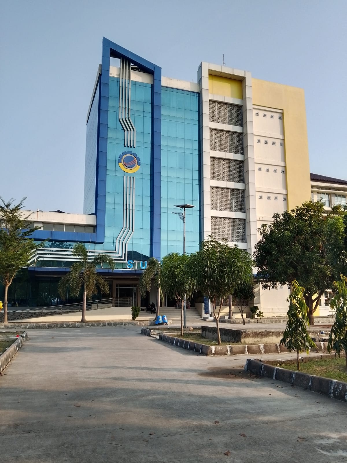 Gedung Student Center