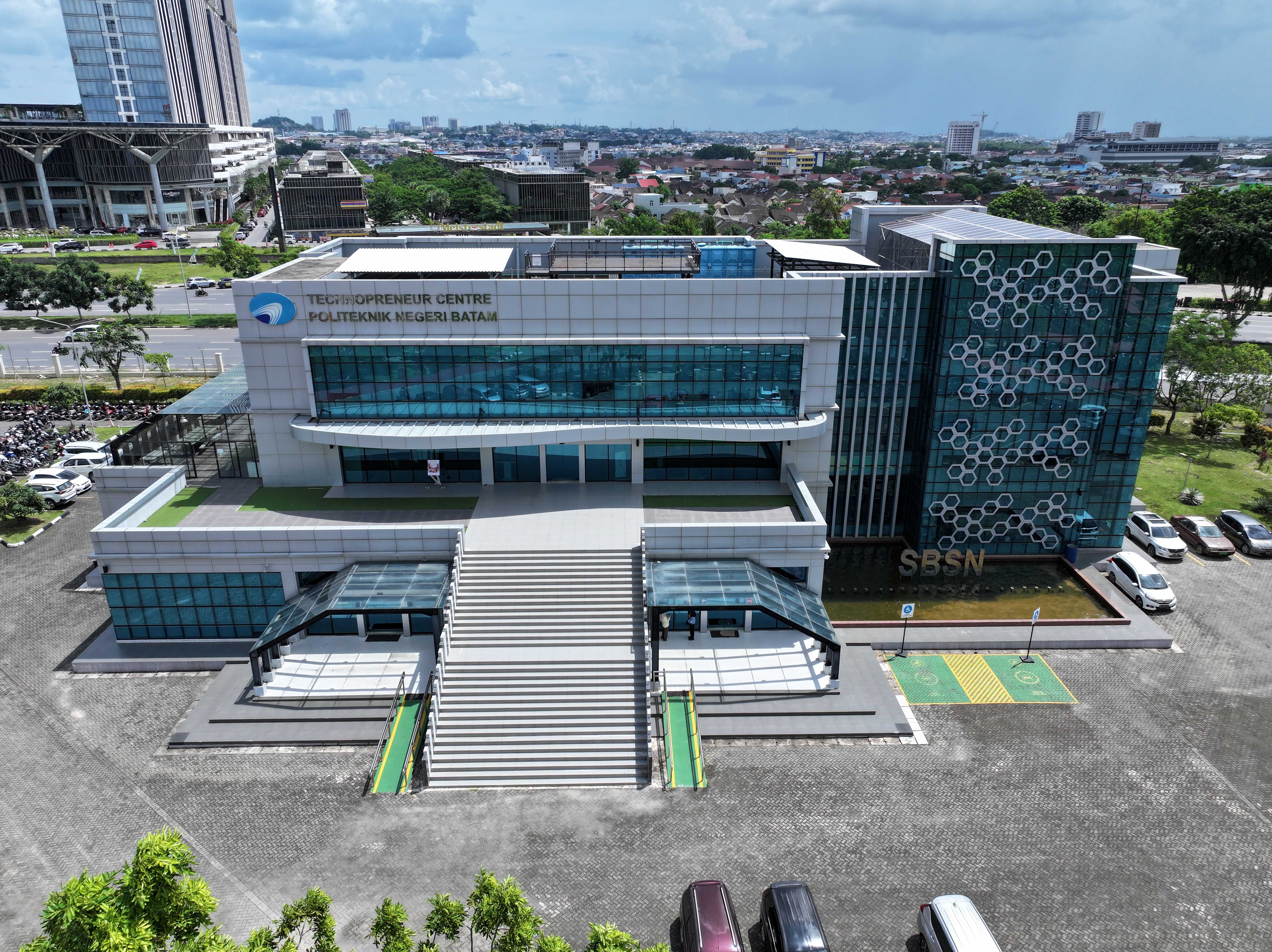 Gedung Pusat Technopreneur 4.0