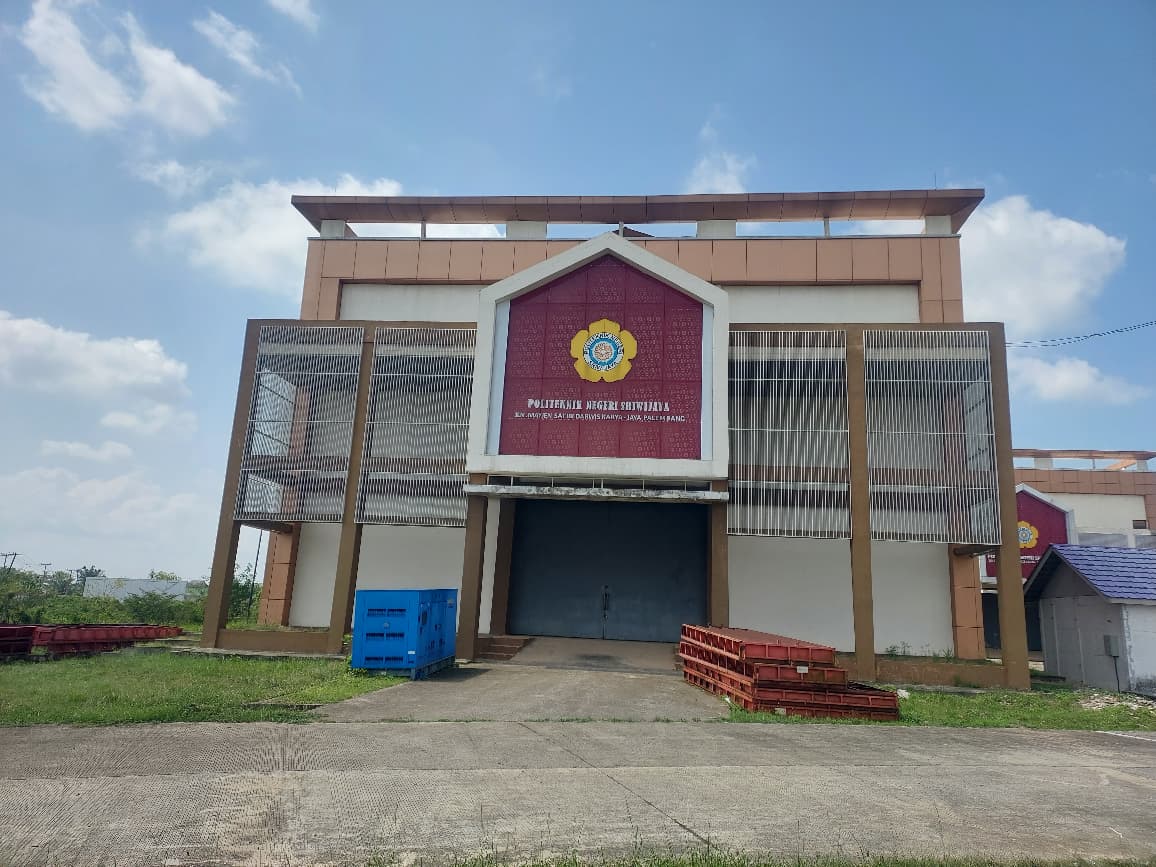 Gedung Laboratorium dan Bengkel E1