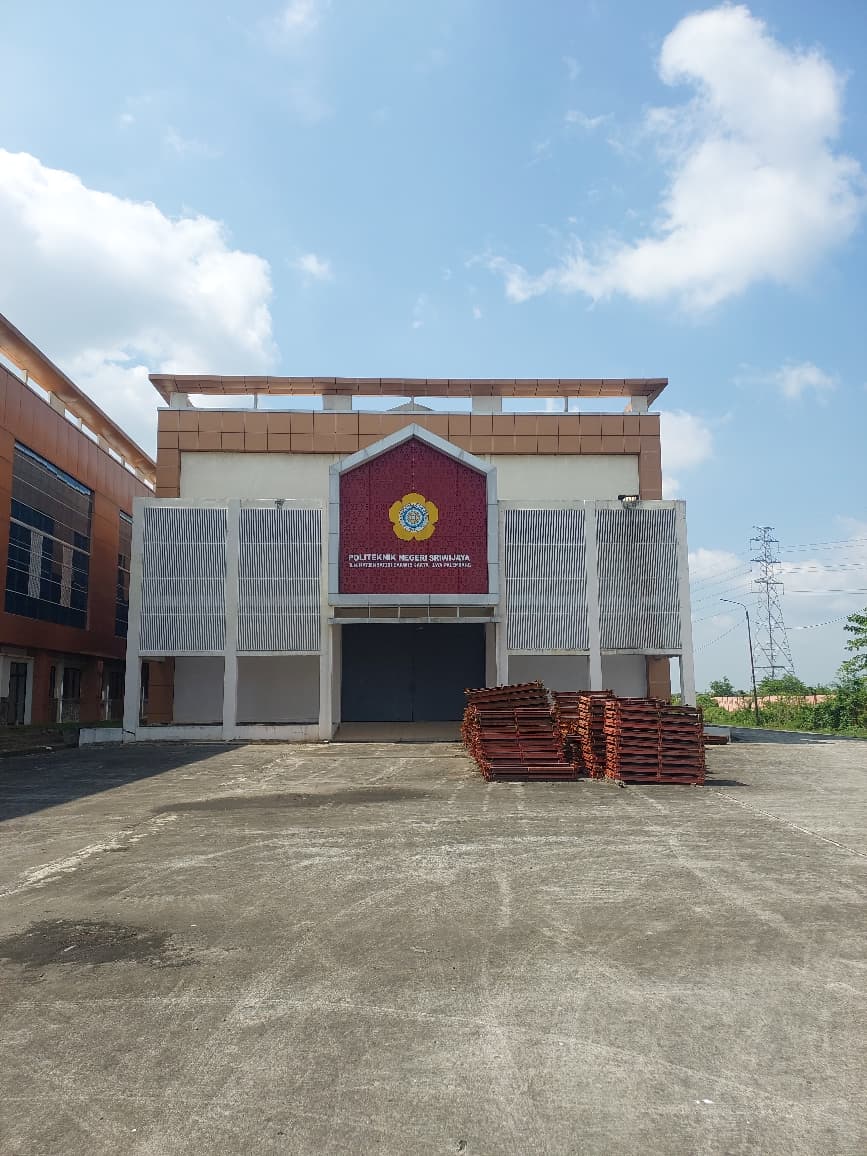 Gedung Laboratorium dan Bengkel E2