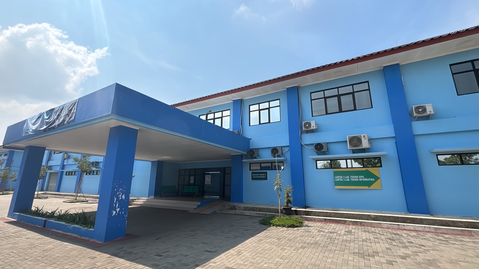 Gedung Laboratorium Teknik Elektro Fakultas Teknik Universitas Siliwangi